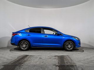 2020 Hyundai Solaris II Рестайлинг, синий, 1533975 рублей, вид 4