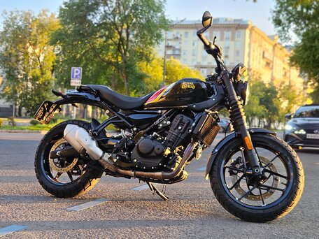 2025 Royal Enfield Guerrilla 450, чёрный, 455000 рублей, вид 3