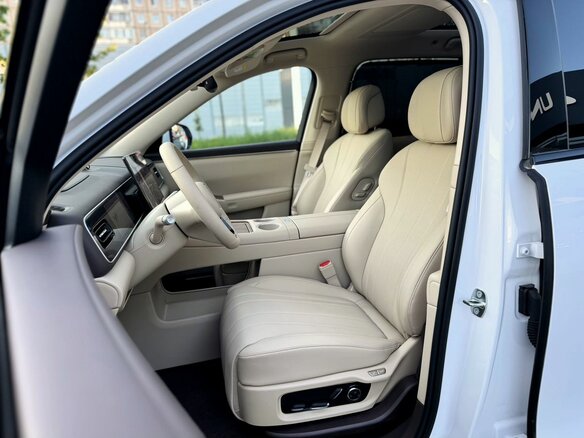 2026 Aito M7 53.4 kWh II, белый, 9550000 рублей - вид 9