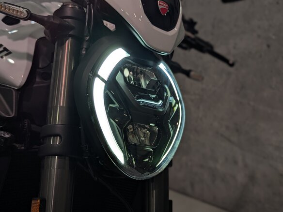 2026 Ducati Monster, белый, 2100000 рублей - вид 10