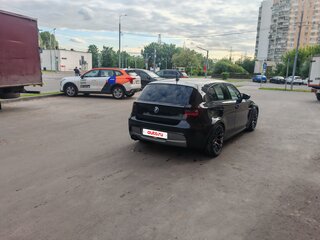 2008 BMW 1 серии 130i I (E81/E82/E87/E88) Рестайлинг, чёрный, 2700000 рублей, вид 5