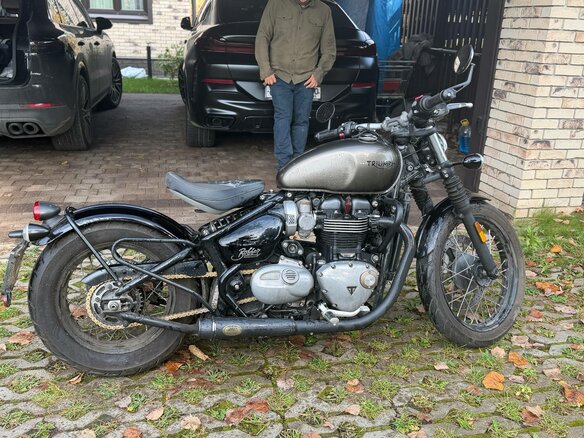 2017 Triumph Bonneville Bobber, зелёный, 1000000 рублей - вид 15