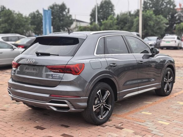 2022 Audi Q3 35 TFSI II (F3), чёрный - вид 1
