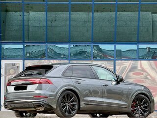 2025 Audi Q8 50 TDI I (4M) Рестайлинг, серый, 11350000 рублей, вид 3