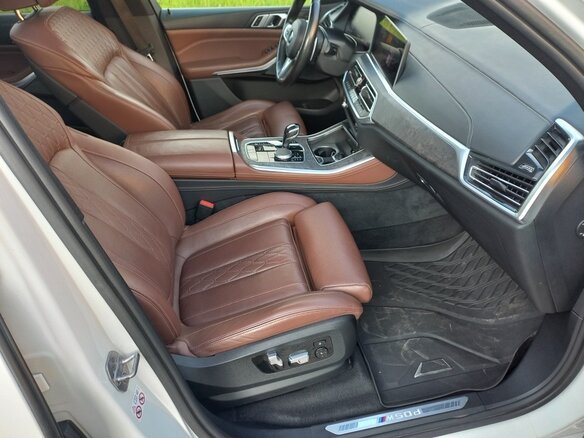 2018 BMW X5 M50d IV (G05/G18), белый, 6100000 рублей - вид 28