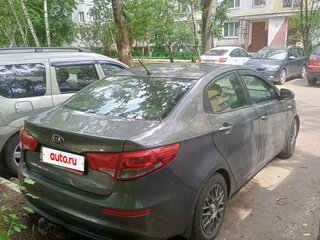2016 Kia Rio III Рестайлинг, серый, 730000 рублей, вид 4