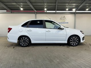 2025 Lada (ВАЗ) Granta Sportline I Рестайлинг, белый, 949000 рублей, вид 3