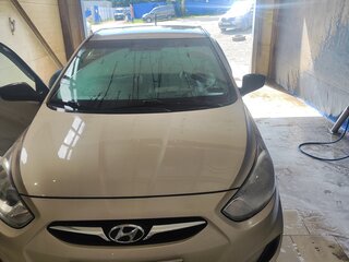 2011 Hyundai Solaris I, бежевый, 630000 рублей, вид 3