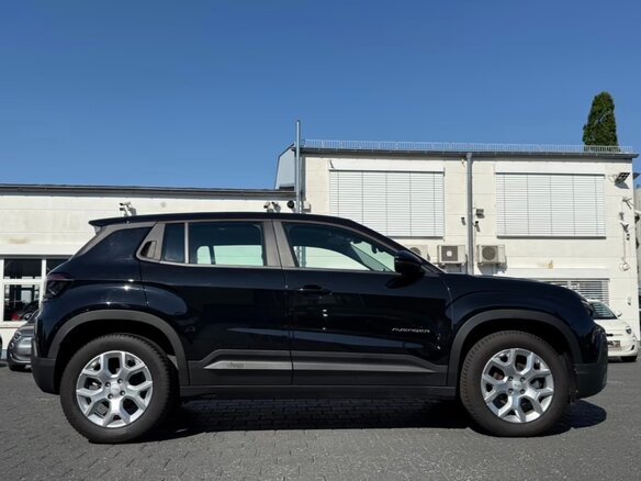 2024 Jeep Avenger, чёрный, 2015000 рублей - вид 3