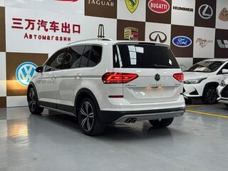 2022 Volkswagen Touran L II, белый, 1560000 рублей, вид 4