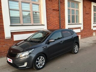 2013 Kia Rio 5-speed III, серый, 795000 рублей, вид 5