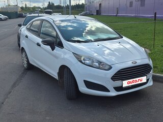 2015 Ford Fiesta Mk6 Рестайлинг, белый, 720000 рублей, вид 1