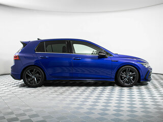 2020 Volkswagen Golf VIII, синий, 2747000 рублей, вид 4