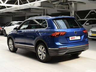 2021 Volkswagen Tiguan II Рестайлинг, синий, 2460000 рублей, вид 5