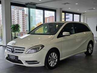 2013 Mercedes-Benz B-Класс 180 II (W246), белый, 1050000 рублей, вид 2