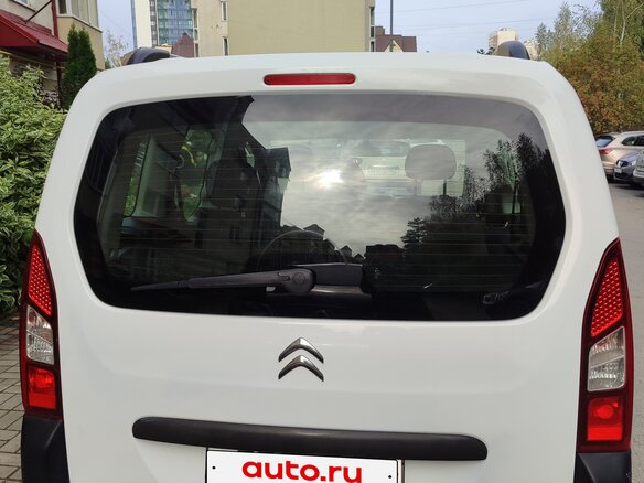2013 Citroen Berlingo II Рестайлинг, белый, 680000 рублей - вид 3