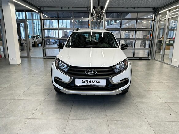 2026 Lada (ВАЗ) Granta Cross I Рестайлинг, белый, 1196000 рублей - вид 3