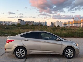 2011 Hyundai Solaris I, бежевый, 749000 рублей, вид 4