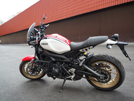 2021 Yamaha XSR900, красный, 819000 рублей, вид 4