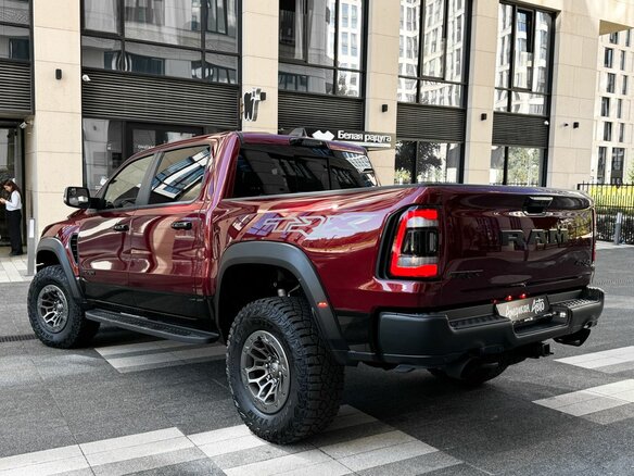 2024 Ram 1500 Crew Cab TRX V, красный, 15990000 рублей - вид 3