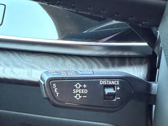 2019 Audi Q8 55 TFSI I (4M), чёрный, 6329000 рублей - вид 21