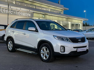 2017 Kia Sorento II Рестайлинг, белый, 1747000 рублей, вид 3