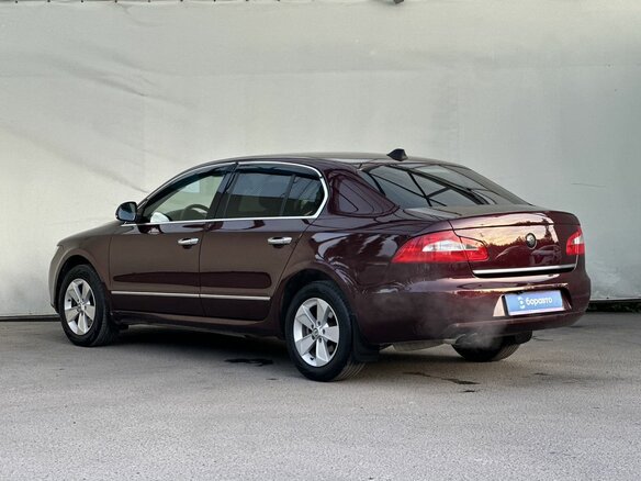2012 Skoda Superb II, красный, 1090000 рублей - вид 4