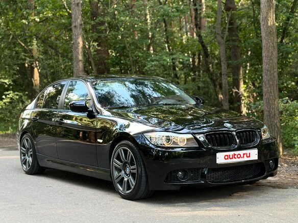 2009 BMW 3 серии 320i V (E90/E91/E92/E93) Рестайлинг, чёрный - вид 3