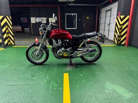 2018 Honda CB 1100, красный, 1275000 рублей, вид 2