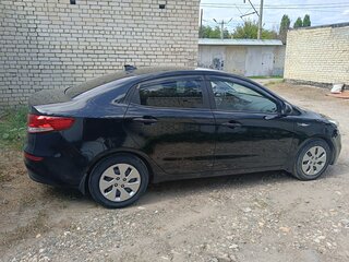 2015 Kia Rio III Рестайлинг, чёрный, 1000000 рублей, вид 4