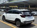 2022 Toyota Yaris L X XP150 Рестайлинг, белый - вид 7