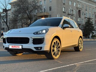 2016 Porsche Cayenne II Рестайлинг (958), белый, 3300000 рублей, вид 1
