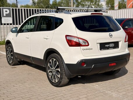 2011 Nissan Qashqai I Рестайлинг, белый, 1036000 рублей, вид 4