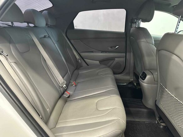 2021 Hyundai Elantra VII (CN7), белый - вид 16