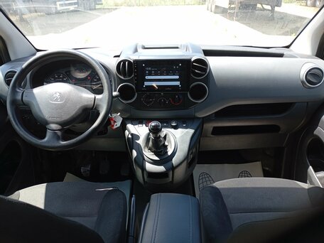 2017 Peugeot Partner, белый, 1070000 рублей, вид 5