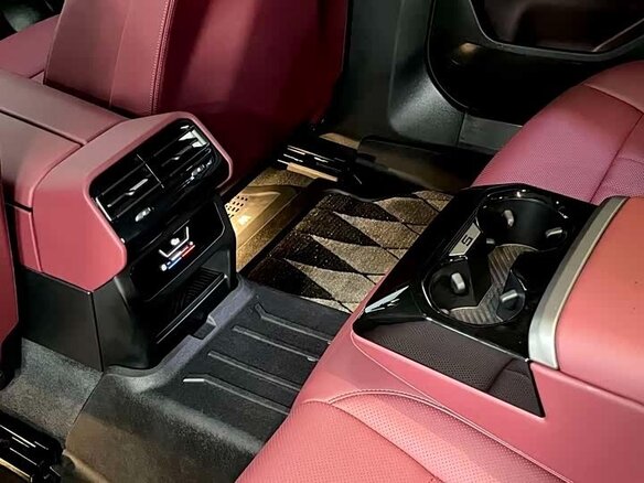 2025 BMW 5 серии Long 530Li xDrive VIII (G60/G61/G68), чёрный, 6930000 рублей - вид 5