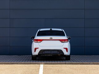 2018 Kia Rio IV, белый, 1095000 рублей, вид 5