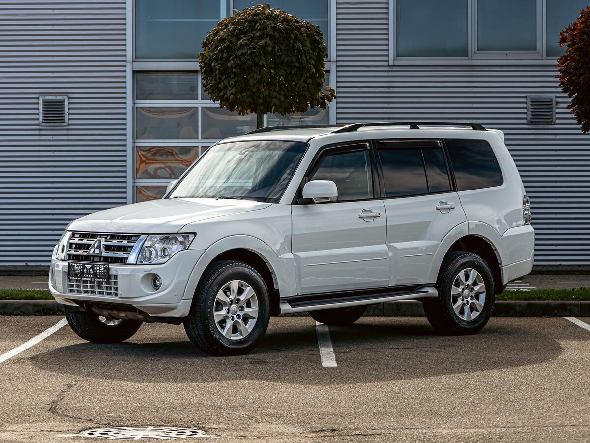Открыть фотографии: Mitsubishi Pajero IV Рестайлинг 1