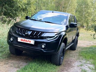 2017 Mitsubishi L200 V, чёрный, 3000000 рублей, вид 2