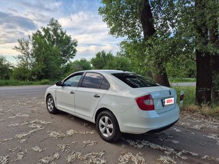 2015 Skoda Rapid I, белый, 650000 рублей, вид 4