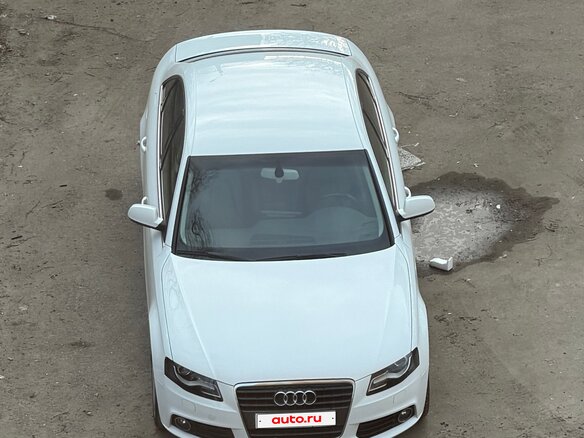 2009 Audi A4 IV (B8), белый - вид 1