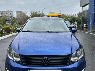 2020 Volkswagen Polo V Рестайлинг, синий, 1349000 рублей, вид 2