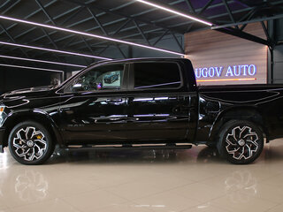 2020 Ram 1500 Crew Cab eTorque V, чёрный, 6190000 рублей, вид 3