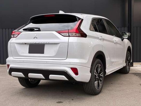 2022 Mitsubishi Eclipse Cross I Рестайлинг, белый, 1810000 рублей - вид 5
