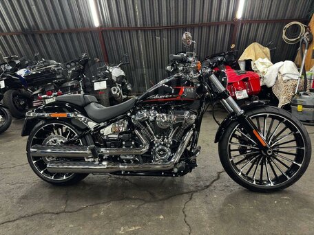 2023 Harley-Davidson Breakout, чёрный, 2310000 рублей, вид 3