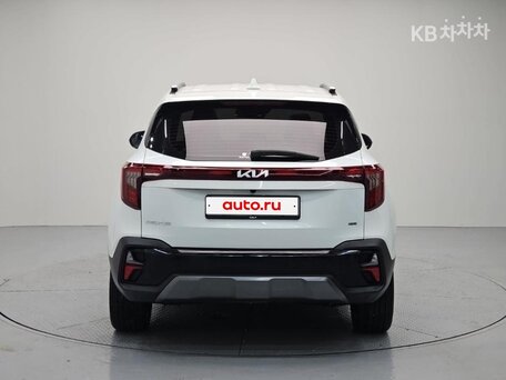 2023 Kia Seltos I Рестайлинг, белый, 2390000 рублей, вид 3