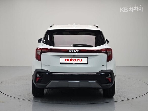 2023 Kia Seltos I Рестайлинг, белый, 2390000 рублей - вид 2