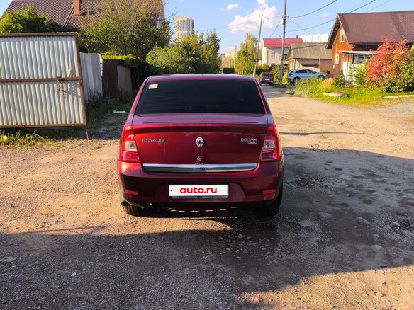 2011 Renault Logan I Рестайлинг, красный, 350000 рублей - вид 3
