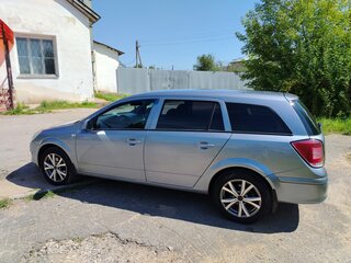2010 Opel Astra H Рестайлинг, серебристый, 525000 рублей, вид 4
