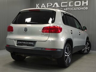 2012 Volkswagen Tiguan I Рестайлинг, серебристый, 990000 рублей, вид 2